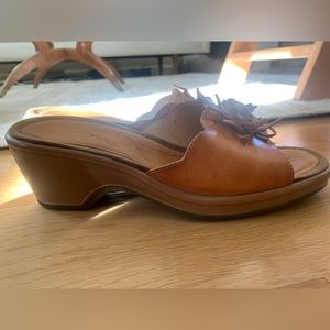 Dansko slip on pumps/wedges